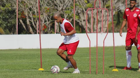 Foto: Canindé Pereira/América FC - William Marcílio, atacante do América-RN