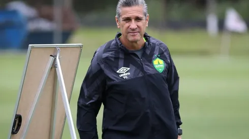 Jorginho em treino do Cuiabá (Foto: AssCom Dourado)