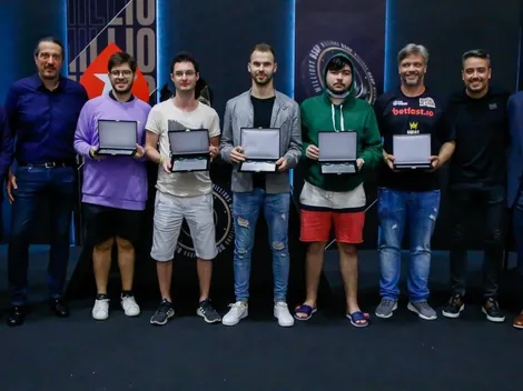 Confederação brasileira de poker entrega placas aos brasileiros campeões mundiais