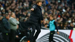 Tottenham, comandado por Antonio Conte, deve ter desfalques importantes nos próximos jogos devido ao surto de COVID-19 no elenco