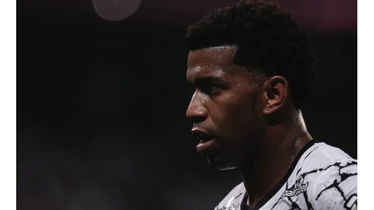 Foto: Ettore Chiereguini/AGIF - Gil será procurado pela diretoria do Corinthians para renovar seu contrato