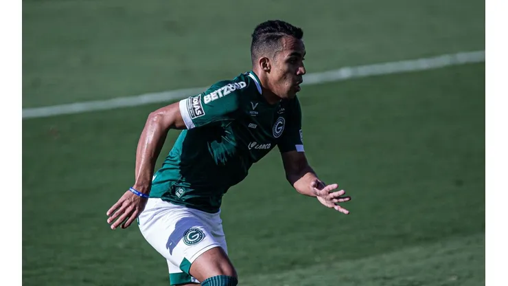 Foto: Heber Gomes/AGIF | Breno deixa o Goiás e pode assinar com outro clube a custo zero
