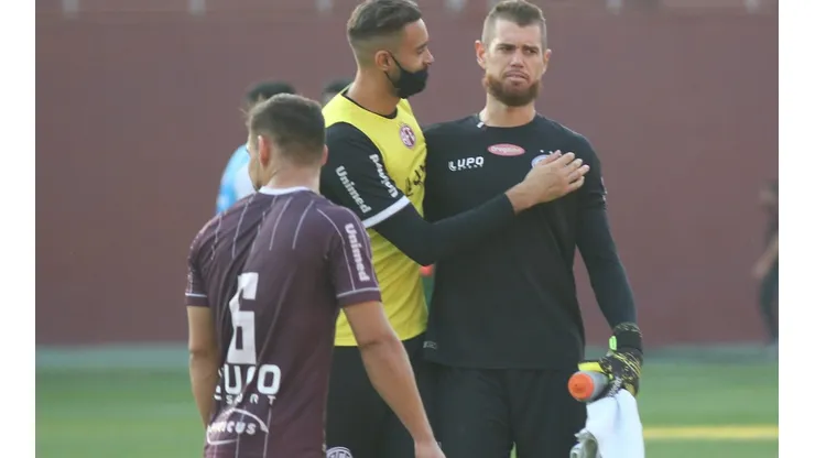 Nas duas partidas com a Ferroviária, Wagner pegou um pênalti (Foto: Tiago Pavini / Ferroviária S/A)