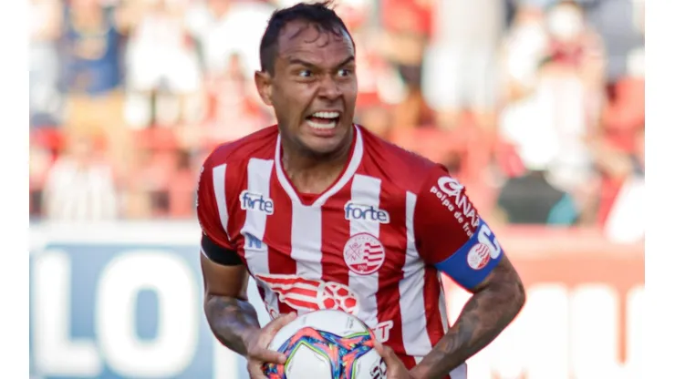 Foto: Rafael Vieira/AGIF | Dentre os atacantes, Vinicius foi o único que deixou o clube por opção