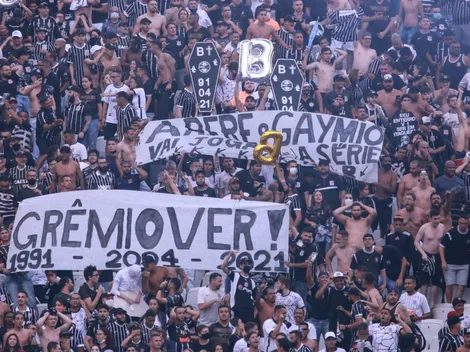 Provocações da torcida do Corinthians ao Grêmio marcaram a Neo Química Arena