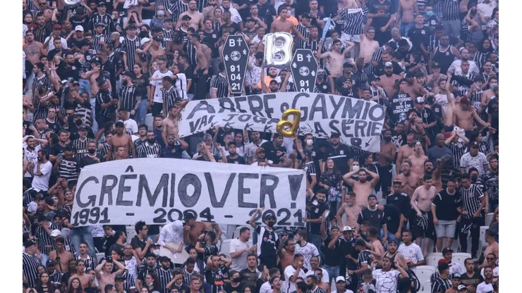 Foto: (Ettore Chiereguini/AGIF) - A torcida do Corinthians revidou a gozação de 2007