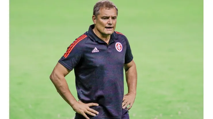 Aguirre poderá ter 'time ideal' para jogo desta segunda-feira (6), diante do Atlético-GO, no Beira-Rio