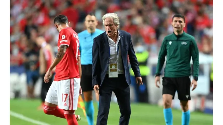 Foto: Stuart Franklin/Getty Images/ Jorge Jesus é vaiado pela torcida do Benfica e imprensa portuguesa não garante permanência do treinador no clube.