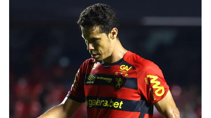 Foto: (Marcello Zambrana/AGIF) - Hernanes é um dos desfalques do Sport para o duelo contra a Chape
