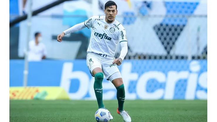 Gustavo Gómez interessa ao Boca Juniors (Foto: Pedro H. Tesch/AGIF)