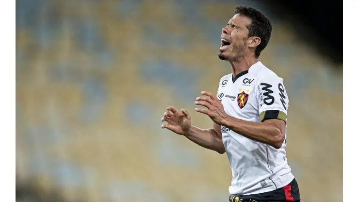 Foto: Jorge Rodrigues/AGIF - Hernanes tem futuro indefinido no Sport