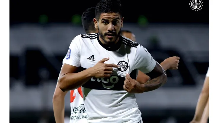 Foto: Foto: @elClubOlimpia - Recalde é destaque do Olimpia em 2021 e pode reforçar Coritiba