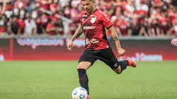 Foto: Robson Mafra/AGIF | David Terans volta ao Athletico-PR