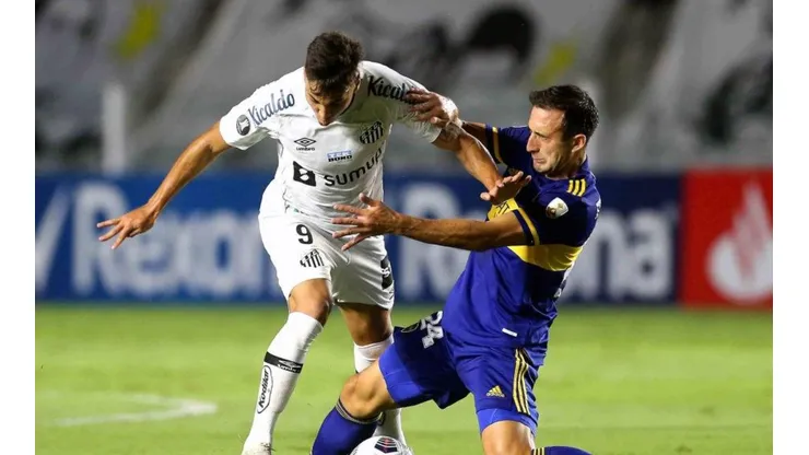 Foto: Guilherme Calvo-Pool/Getty Images/ Tricampeão da Libertadores, veja quantas participações o Santos tem na principal competição sul-americana.