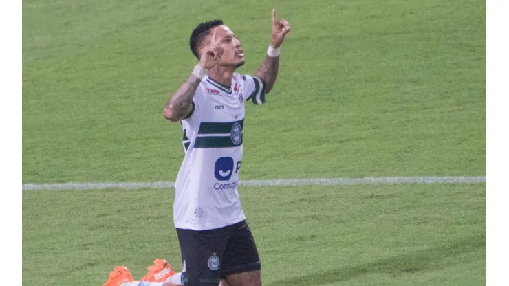 Foto: Robson Mafra/AGIF