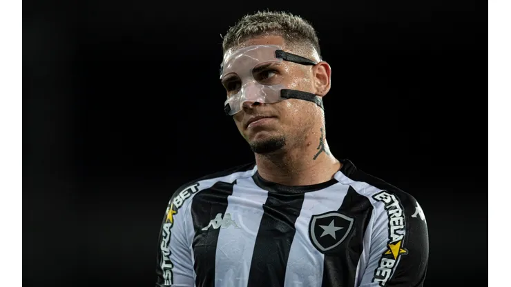 Foto: Jorge Rodrigues/AGIF - Rafael Navarro tem contrato se encerrando com o Botafogo