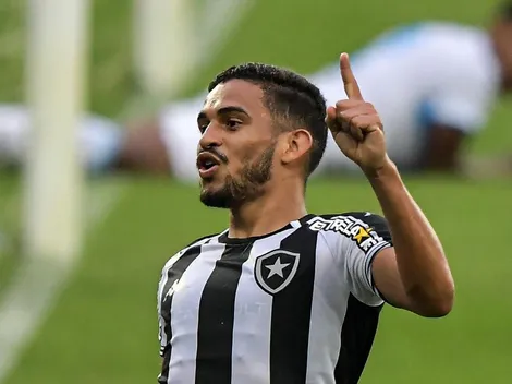 Esposa de Marco Antônio expõe futuro do meia no Botafogo: “Quem sabe voltamos”