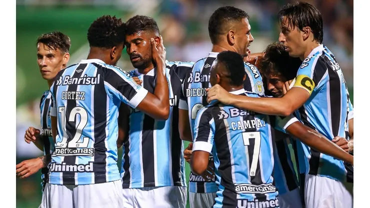 Foto: Lucas Uebel/Grêmio/Divulgação - Com afastamento de 7 jogadores, Grêmio terá grupo reduzido até o fim do Brasileirão