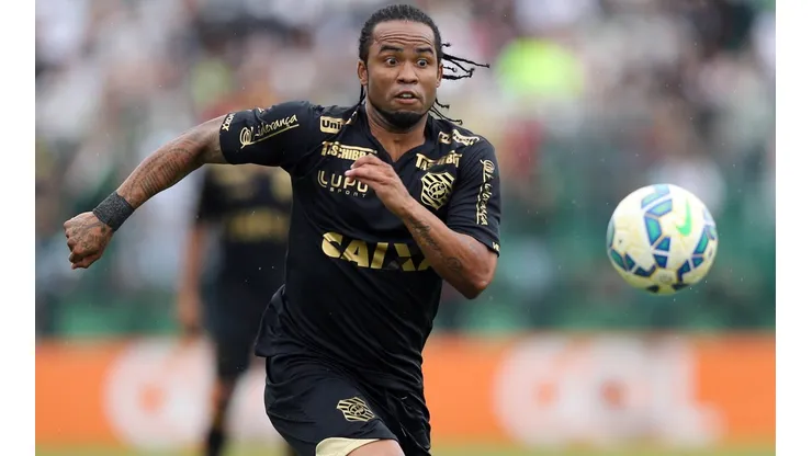 Foto: Cristiano Andujar/AGIF | Carlos Alberto manda indireta a jogador do Flamengo