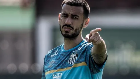 Foto: Ivan Storti/Santos FC - Camacho rescindiu com o Corinthians e chegou ao Santos em 2022. Peixe agora quer Richard