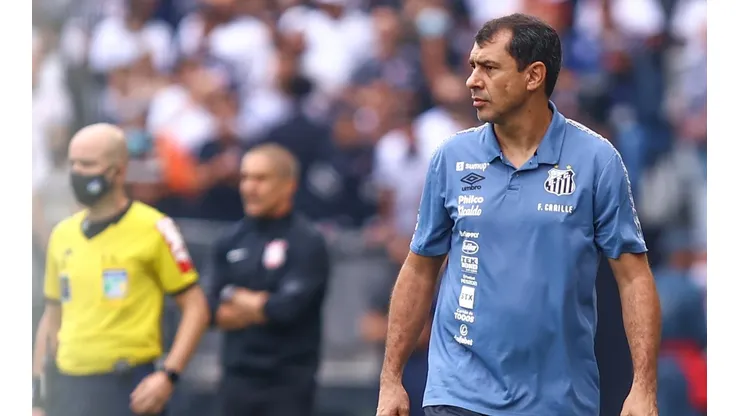 Fábio Carille durante partida contra o Corinthians (Marcello Zambrana/AGIF)
