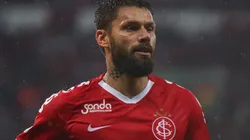 (Photo by Lucas Uebel/Getty Images) - Sóbis relembrou o lance em empate do Corinthians com o Internacional.