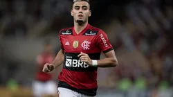 Foto: Jorge Rodrigues/AGIF | Andreas Pereira recebe apoio da Raça em chegada ao CT