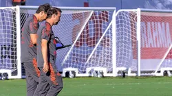 Maurício Souza volta a assumir o Flamengo interinamente e escala a equipe para confronto contra o Ceará (Foto: Marcelo Cortes / Flamengo)