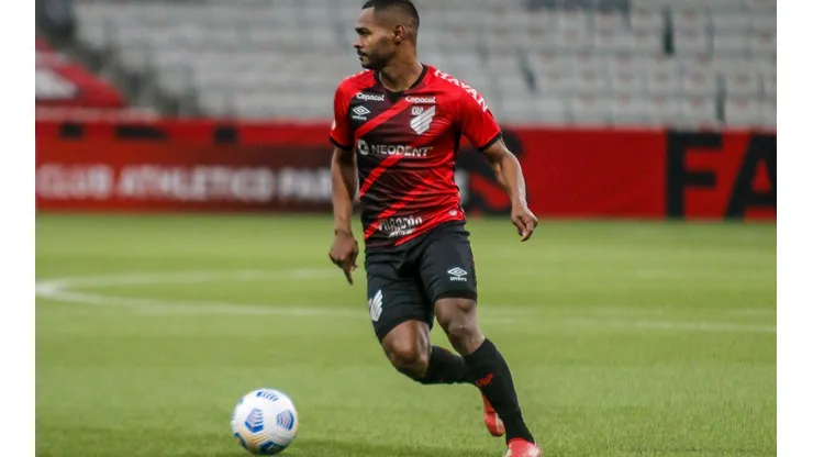 Gabriel Machado/AGIF -Nikão, meia do Athletico-PR
