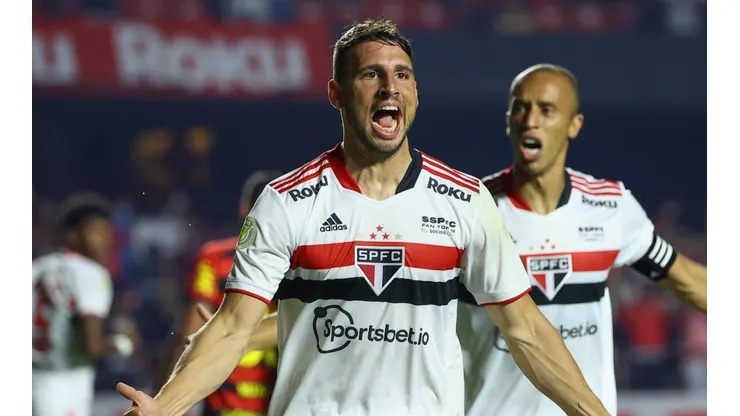Foto: Marcello Zambrana/AGIF - Calleri é um dos jogadores queridos pela torcida são-paulina