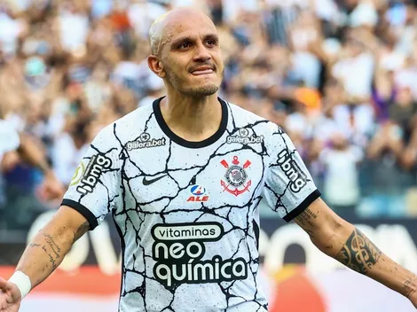 Corinthians é superior ao Athletico e vence com gol de pênalti de Fábio Santos