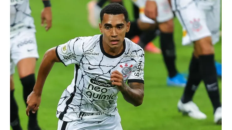 Du Queiroz, volante do Corinthians (Foto: Pedro H. Tesch/AGIF)