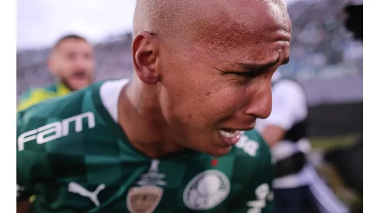 Foto: (Ettore Chiereguini/AGIF) - Deyverson colocou seu nome na história do Palmeiras