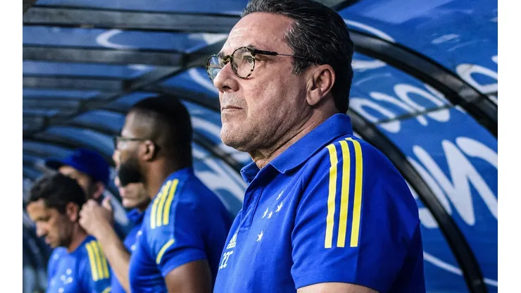 Vanderlei Luxemburgo questionou os valores de cota de TV pagos pela Globo aos Clubes da Série B