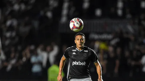 Foto: Thiago Ribeiro/AGIF - Léo Jabá quando atuava pelo Vasco