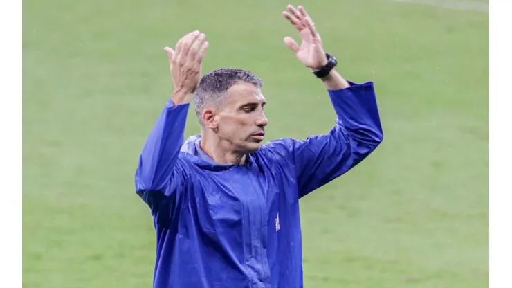 Foto: Rafael Vieira/AGIF - Vojvoda: recebeu críticas da torcida do Fortaleza