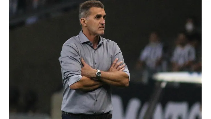 Foto: Fernando Moreno/AGIF - Mancini: não conta com defensor no Grêmio
