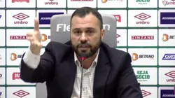 Foto: Reprodução Fluminense TV/YouTube | Bittencourt é avisado sobre 1ª saída do Fluminense para 2022