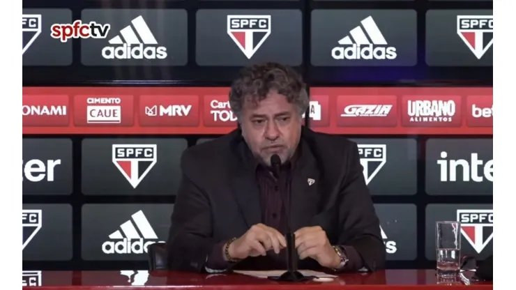 Foto: Reprodução SPFC TV/YouTube | Casares é avisado sobre renovação no Tricolor