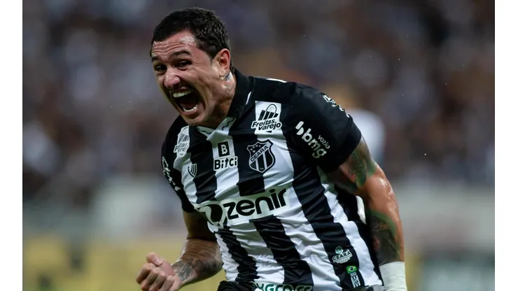 Ceará vence o Corinthians, por 2 a 1 e se credencia para brigar por uma vaga na Libertadores (Foto: Pedro Chaves/AGIF)