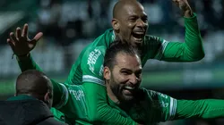 Foto: Robson Mafra/AGIF - Waguininho fez 11 gols na Série B, superado apenas por Léo Gamalho no clube (que fez 14)