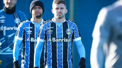 Foto: Lucas Uebel / Grêmio - Caio Henrique usou trajetória no Grêmio para tirar onda de derrota do rival Inter para o Flu