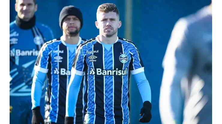Foto: Lucas Uebel / Grêmio - Caio Henrique usou trajetória no Grêmio para tirar onda de derrota do rival Inter para o Flu
