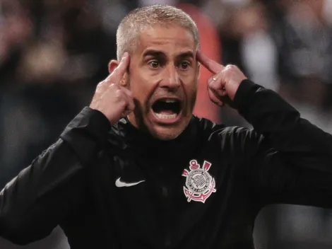 Sylvinho é informado sobre "bolada" nos cofres do Timão