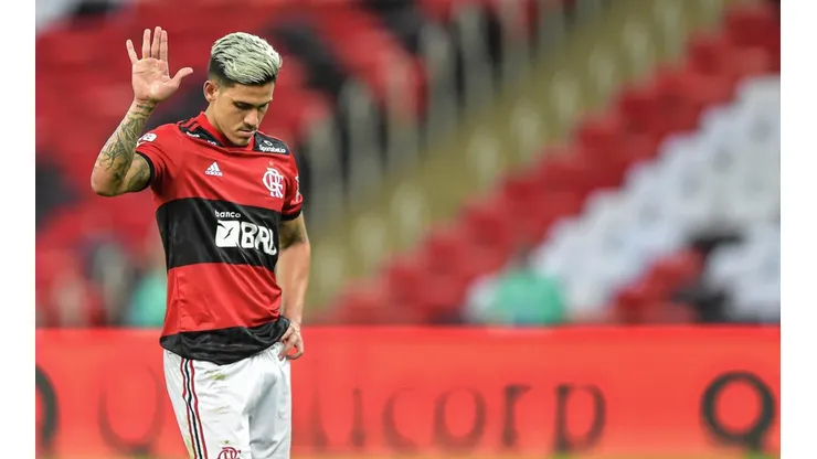 Pedro lamentou o vacilo do Flamengo na Arena do Grêmio (Foto: Thiago Ribeiro/AGIF)