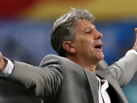 Renato se irrita com repórter em coletiva e dá “patada” após pergunta