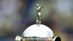 Amilcar Orfali/Getty Images - Taça da Copa Libertadores da América.