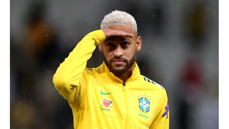 O renomado prêmio de melhor jogador do mundo é concedido desde 1956. Uma eventual vitória seria inédita para o atacante da seleção brasileira que já foi indicado outros vezes mas nunca ganhou a premiação.