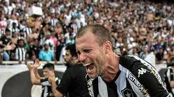 Thiago Ribeiro/AGIF - Joel Carli, zagueiro do Botafogo