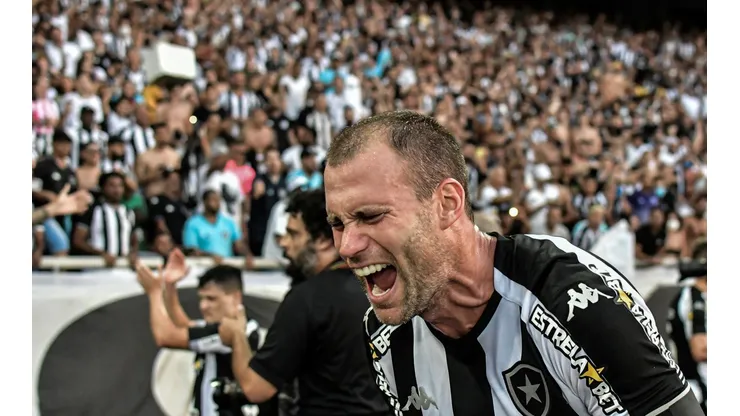 Thiago Ribeiro/AGIF - Joel Carli, zagueiro do Botafogo